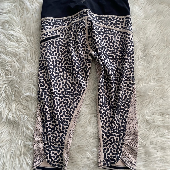 Lululemon capri leggings - Picture 2 of 3